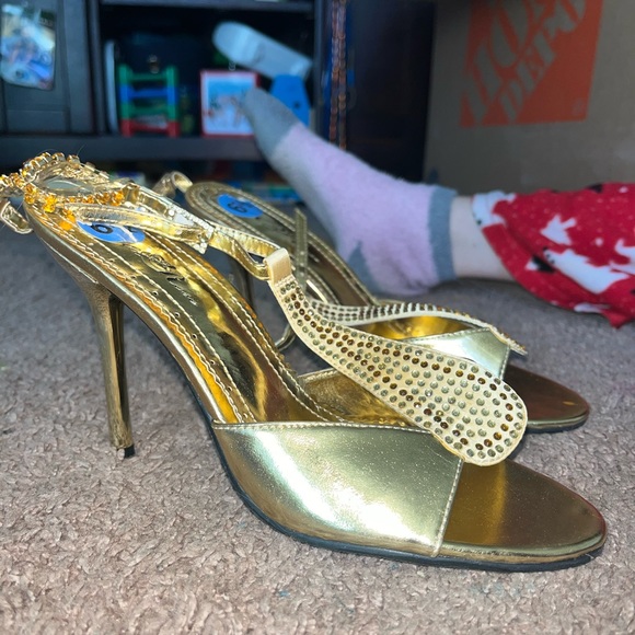 Wild rose gold heels - Picture 3 of 6